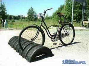 стоянка для велосипедов из шин